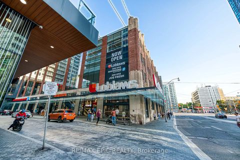 Photo 4 at 810 - 17 Bathurst Street, Waterfront Communities C1, Toronto