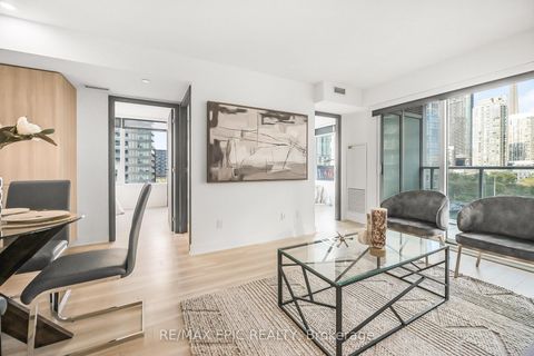 Photo 14 at 810 - 17 Bathurst Street, Waterfront Communities C1, Toronto