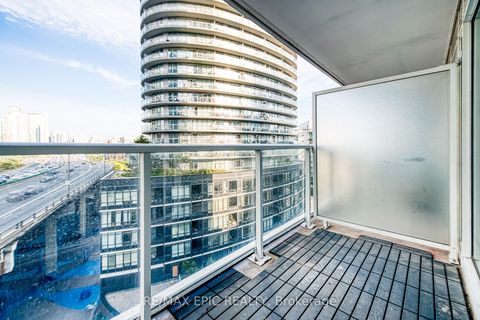 Photo 33 at 810 - 17 Bathurst Street, Waterfront Communities C1, Toronto