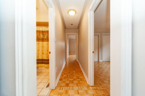 Photo 21 at 58 San Vito Drive, Sonoma Heights, Vaughan