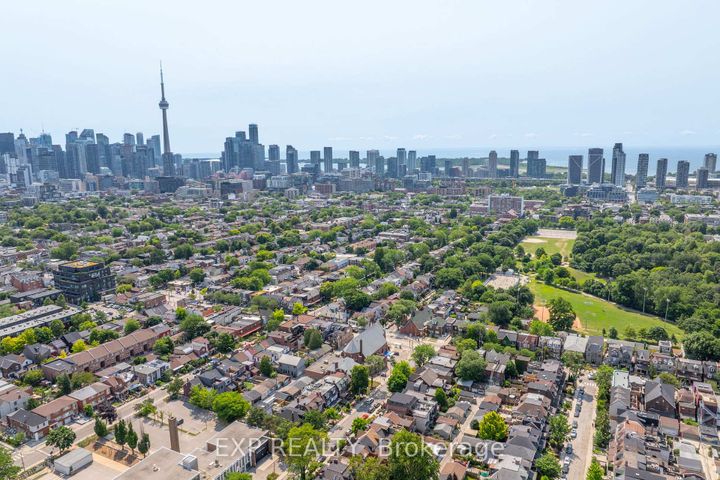 Photo 2 at 29 Grace Street, Bellwoods, Toronto