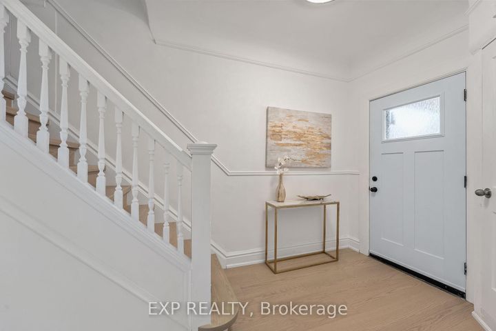 Photo 4 at 29 Grace Street, Bellwoods, Toronto
