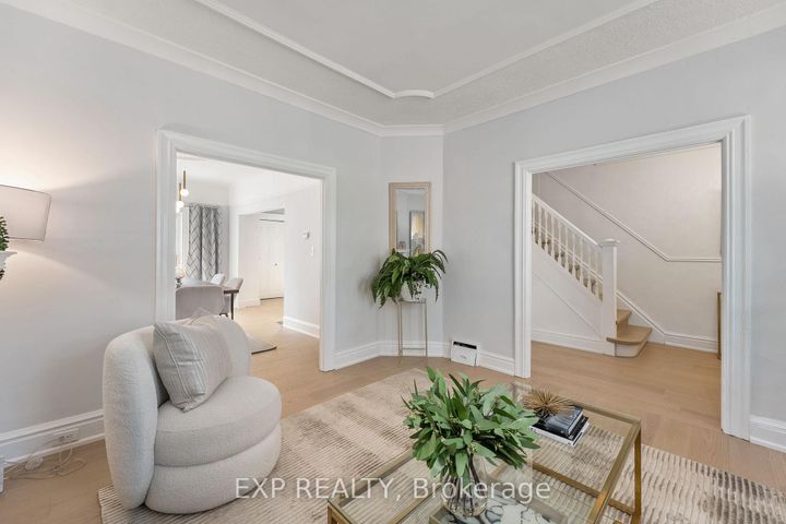 Photo 9 at 29 Grace Street, Bellwoods, Toronto