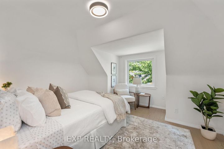Photo 19 at 29 Grace Street, Bellwoods, Toronto