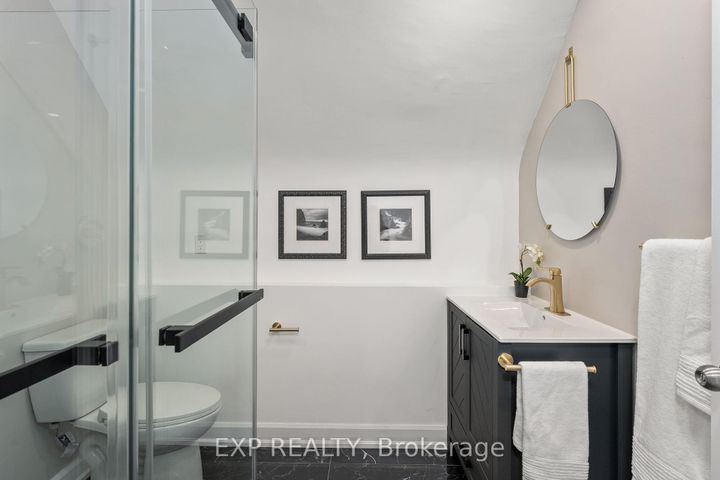 Photo 22 at 29 Grace Street, Bellwoods, Toronto