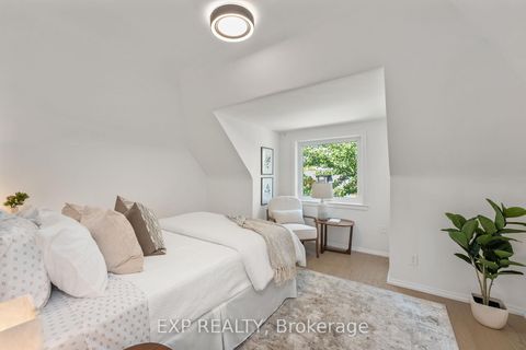 Photo 19 at 29 Grace Street, Bellwoods, Toronto