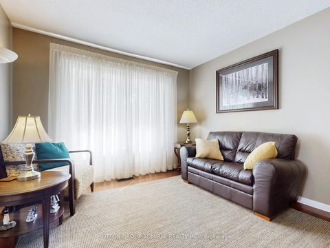 Photo 3 at 80 Castle Rock Drive, North Richvale, Richmond Hill Photo 3 at 80 Castle Rock Drive, North Richvale, Richmond Hill