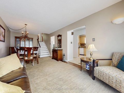 Photo 5 at 80 Castle Rock Drive, North Richvale, Richmond Hill