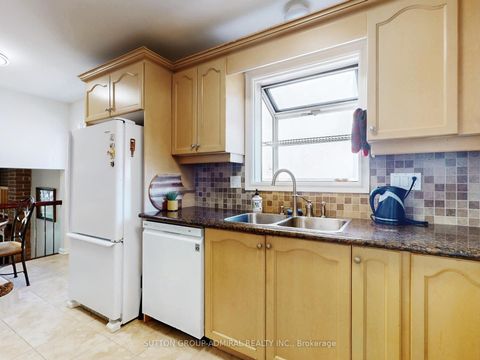 Photo 7 at 80 Castle Rock Drive, North Richvale, Richmond Hill Photo 7 at 80 Castle Rock Drive, North Richvale, Richmond Hill