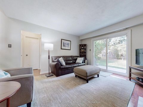 Photo 14 at 80 Castle Rock Drive, North Richvale, Richmond Hill Photo 14 at 80 Castle Rock Drive, North Richvale, Richmond Hill