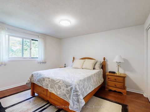 Photo 18 at 80 Castle Rock Drive, North Richvale, Richmond Hill