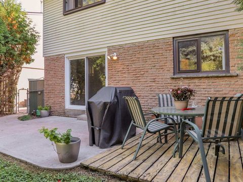 Photo 23 at 80 Castle Rock Drive, North Richvale, Richmond Hill