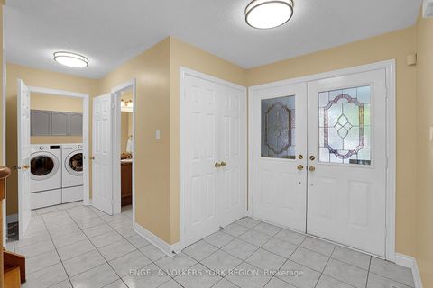 Photo 4 at 24 Timber Valley Avenue, Oak Ridges, Richmond Hill