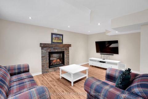 Photo 38 at 24 Timber Valley Avenue, Oak Ridges, Richmond Hill