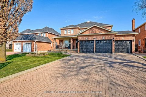 Photo 1 at 312 Valeria Boulevard, East Woodbridge, Vaughan