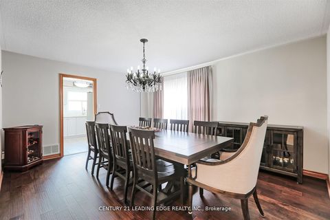 Photo 4 at 312 Valeria Boulevard, East Woodbridge, Vaughan