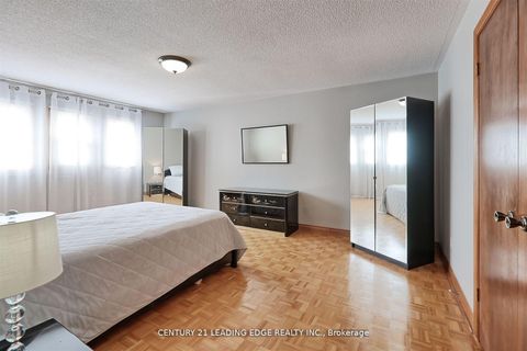Photo 14 at 312 Valeria Boulevard, East Woodbridge, Vaughan