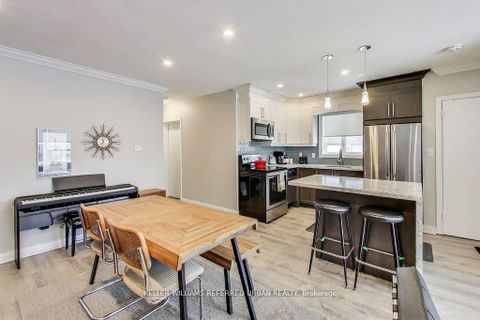 Photo 7 at 342 Hopewell Avenue, Belgravia, Toronto