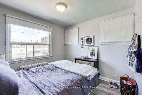 Photo 14 at 342 Hopewell Avenue, Belgravia, Toronto