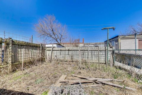 Photo 18 at 342 Hopewell Avenue, Belgravia, Toronto