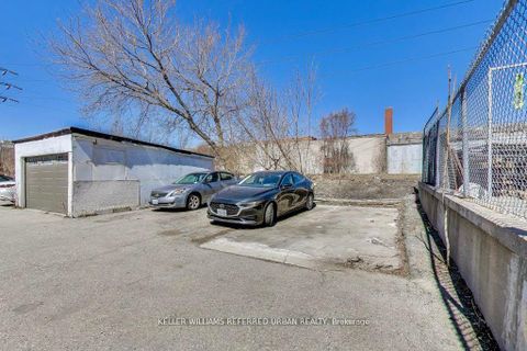 Photo 19 at 342 Hopewell Avenue, Belgravia, Toronto
