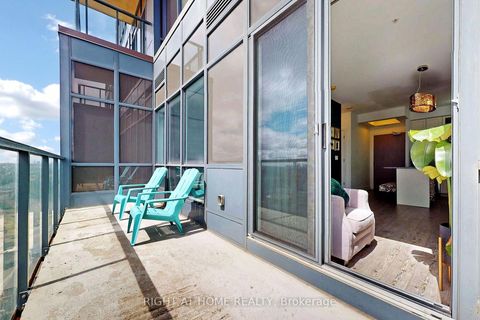 Photo 14 at 1609B - 9090 Yonge Street, South Richvale, Richmond Hill