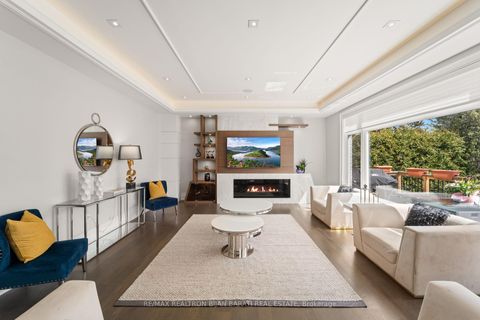 Photo 1 at 103 Stafford Road, Willowdale West, Toronto