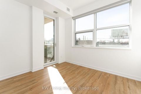 Photo 6 at 109 - 121 Ford Street, Pellam Park, Toronto