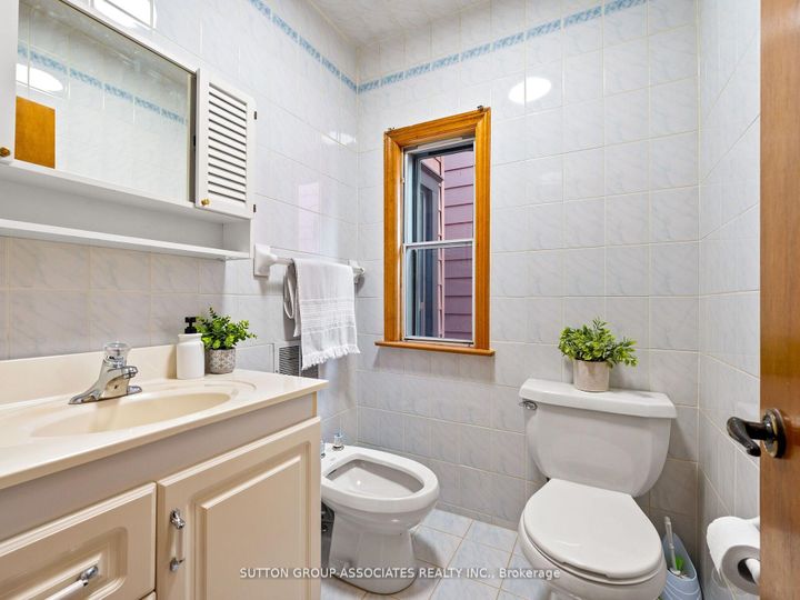 Photo 20 at 696 Crawford Street, Little Italy, Toronto
