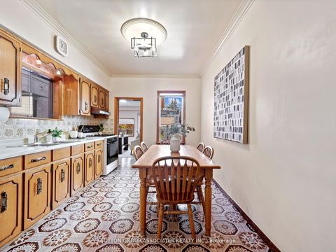 Photo 11 at 696 Crawford Street, Little Italy, Toronto