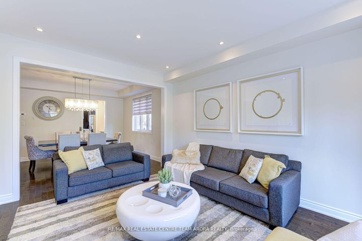 Photo 9 at 18 Deanston Court, Credit Valley, Brampton