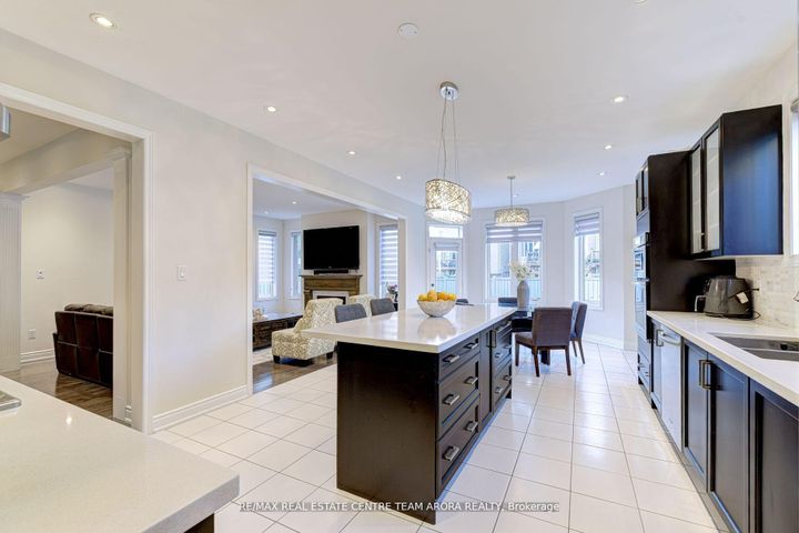 Photo 15 at 18 Deanston Court, Credit Valley, Brampton