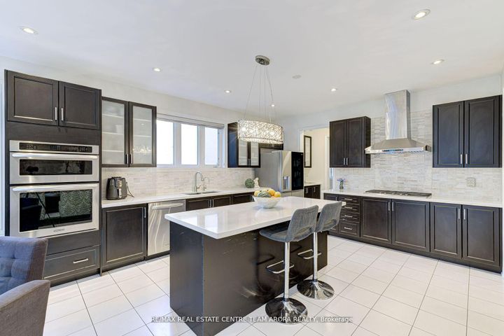 Photo 17 at 18 Deanston Court, Credit Valley, Brampton
