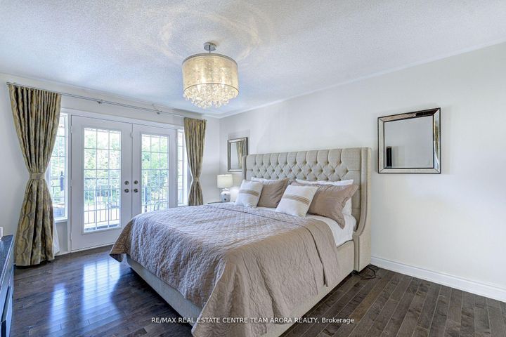 Photo 27 at 18 Deanston Court, Credit Valley, Brampton