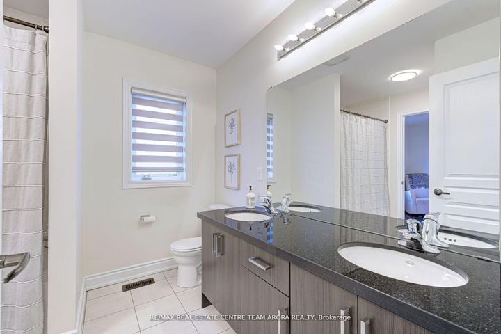 Photo 35 at 18 Deanston Court, Credit Valley, Brampton