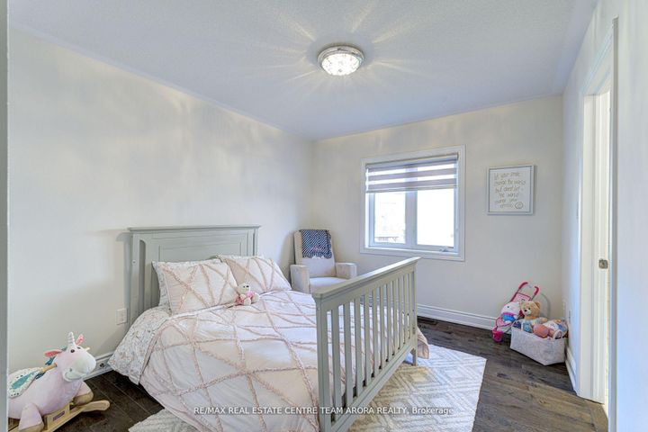 Photo 37 at 18 Deanston Court, Credit Valley, Brampton