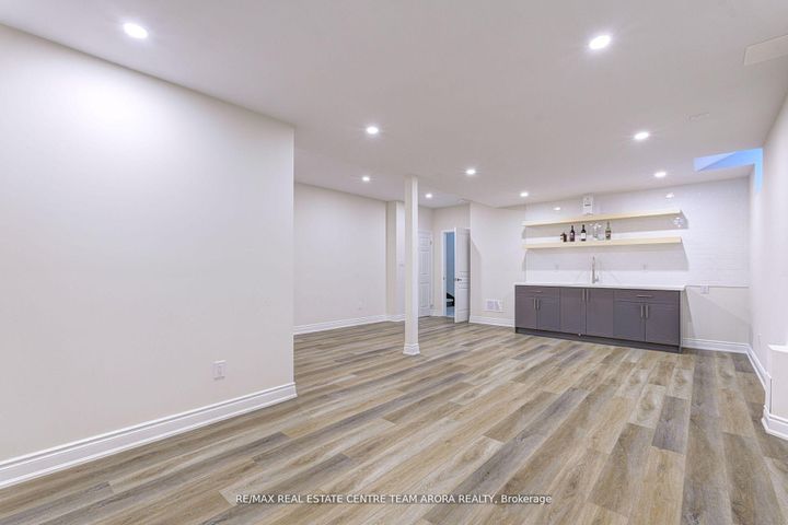 Photo 41 at 18 Deanston Court, Credit Valley, Brampton