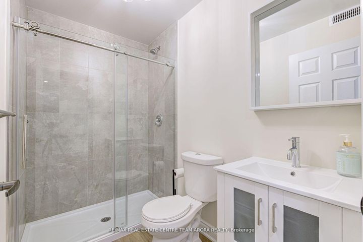 Photo 42 at 18 Deanston Court, Credit Valley, Brampton