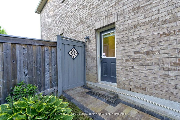 Photo 43 at 18 Deanston Court, Credit Valley, Brampton