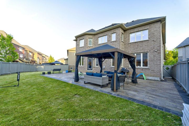 Photo 44 at 18 Deanston Court, Credit Valley, Brampton