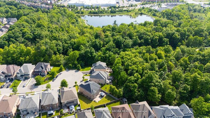 Photo 48 at 18 Deanston Court, Credit Valley, Brampton