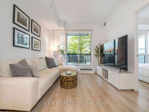 Photo 11 at 736 - 31 Tippett Road, Clanton Park, Toronto