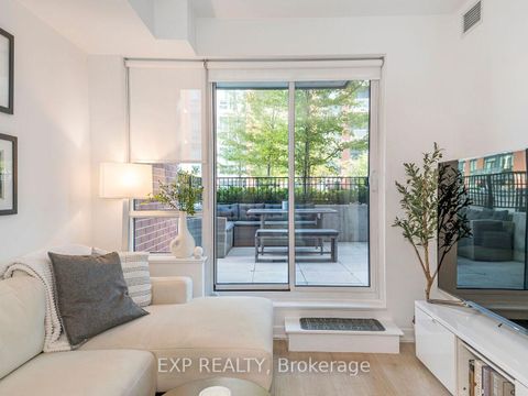 Photo 15 at 736 - 31 Tippett Road, Clanton Park, Toronto