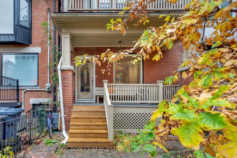 Photo 2 at 123 Seaton Street, Moss Park, Toronto
