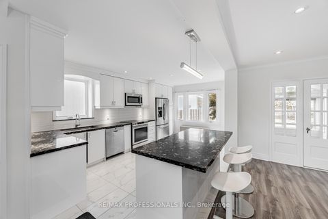 Photo 5 at 228 The Kingsway, Humber Valley, Toronto