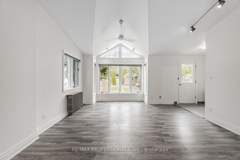 Photo 16 at 228 The Kingsway, Humber Valley, Toronto