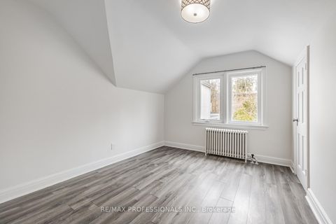 Photo 21 at 228 The Kingsway, Humber Valley, Toronto