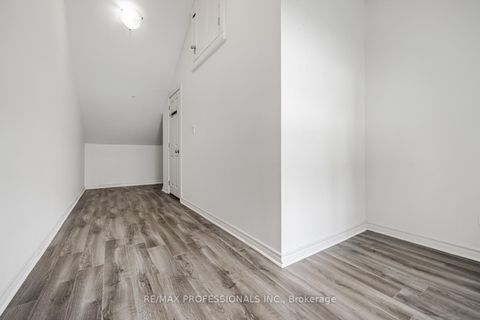 Photo 25 at 228 The Kingsway, Humber Valley, Toronto