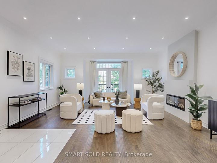 Photo 0 at 30 Crispin Court, Buttonville, Markham