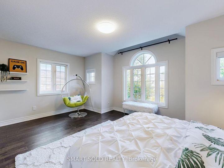 Photo 15 at 30 Crispin Court, Buttonville, Markham